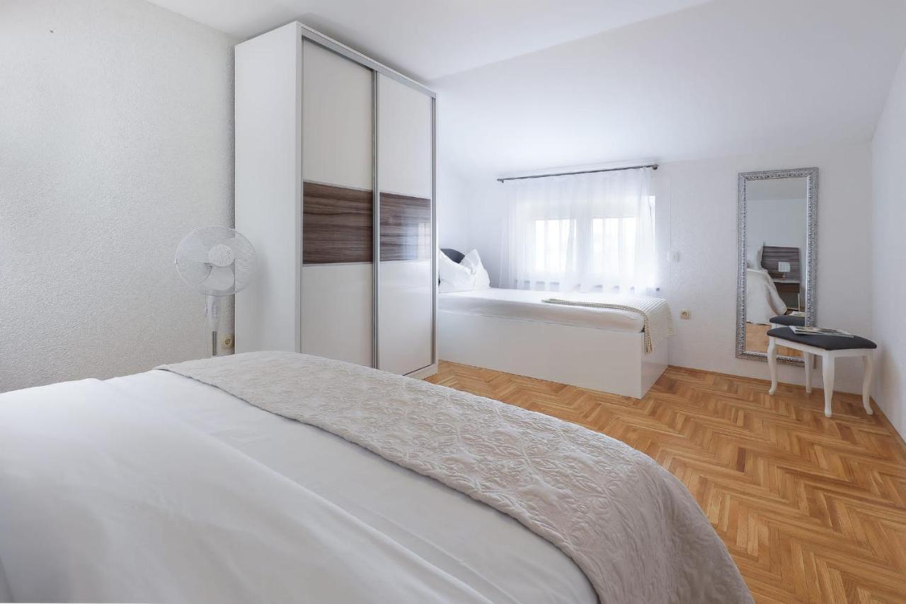 Apartments Alen 茨里克韦尼察 外观 照片